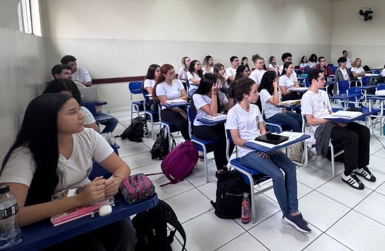 Palestra da FDSM aproxima estudantes do universo jurídico e da cidadania