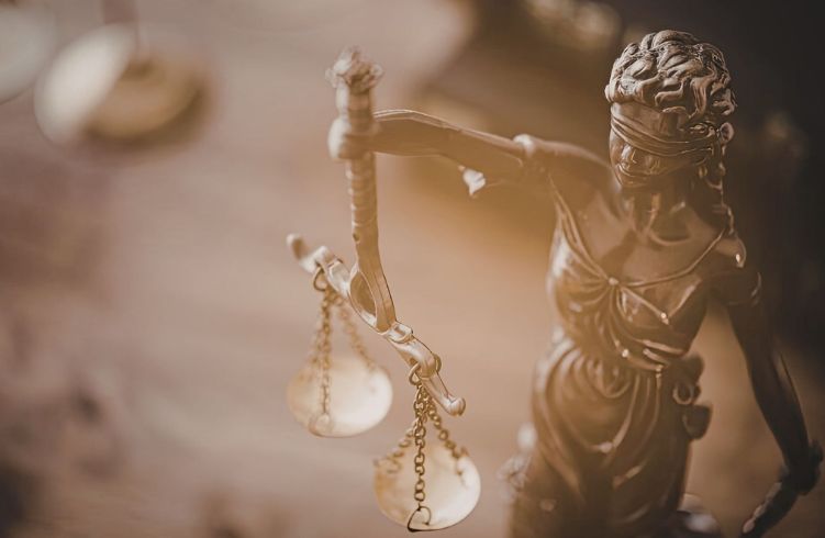 Direito lidera entre as profissões mais bem remuneradas do Brasil