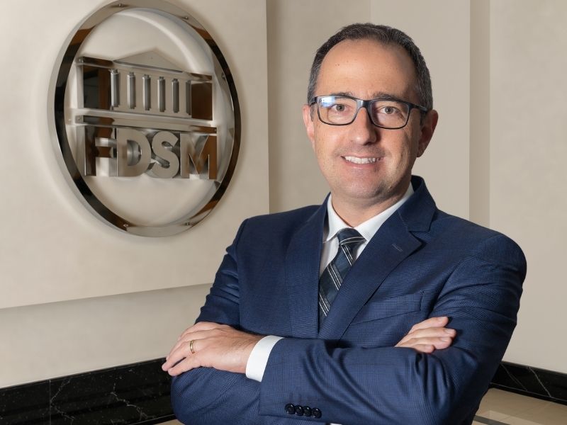 Foto do docente responsável: Elias Kallas Filho