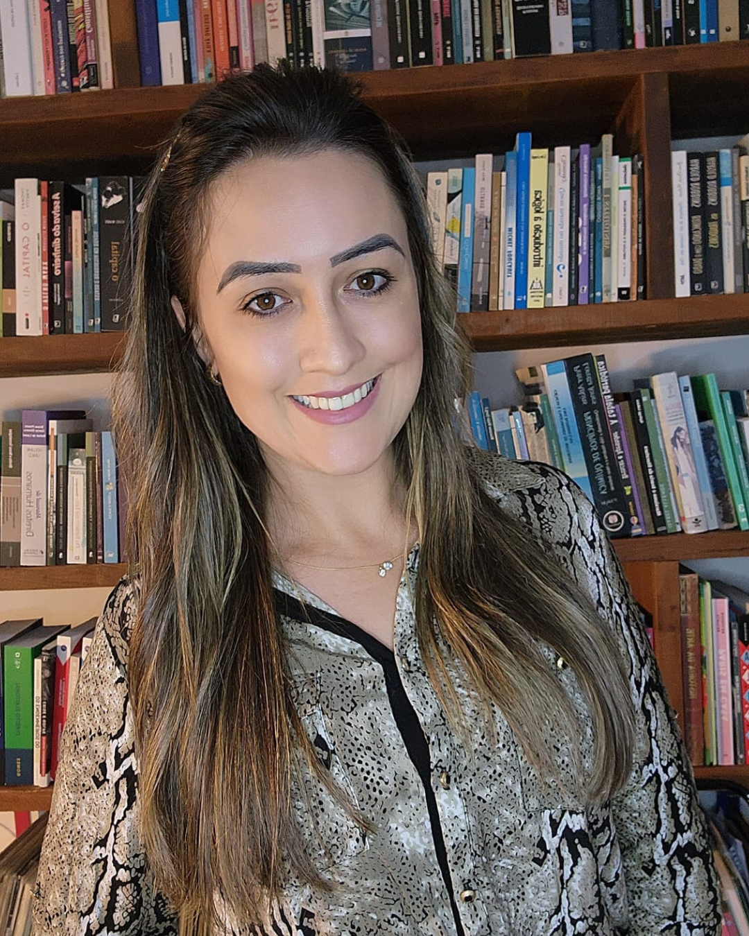 Dra. Arielly Tiradentes